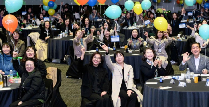 지난 6일 수원컨벤션센터에서 열린 '청개구리 스펙 학부모지원단' 위촉식. /사진제공=수원시