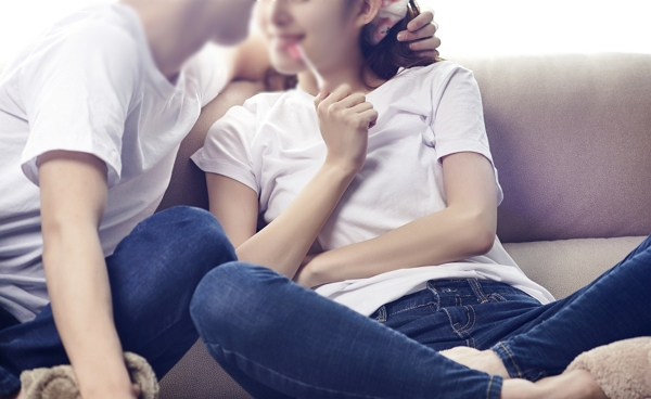 육체적 관계도 맺고 사랑한다는 말을 주고받는 썸녀가 연애는 하려고 하지 않아 고민이라는 사연이 전해졌다. 사진은 기사와 직접적인 관련이 없음. /사진=이미지투데이