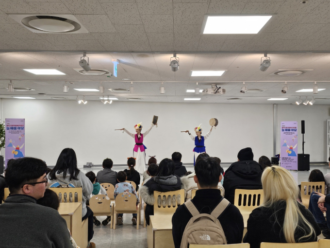용인시민무용아카데미 하루배움마당 '얼쑤탈춤이좋아'. /사진제공=용인문화재단