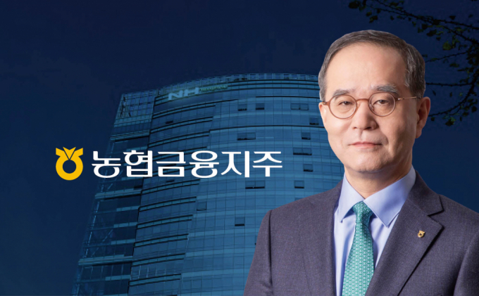 NH농협금융지주 이찬우 회장  그래픽=김은옥 기자 /사진=김은옥