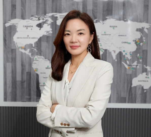 시지메드텍이 생산량 확대를 목표로 신공장 착공에 들어간다. 사진은 정주미 시지메드텍 대표이사. /사진=시지메드텍 