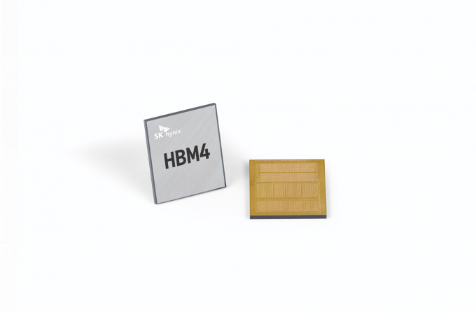 SK하이닉스 HBM4 12단 샘플. / 사진=SK하이닉스