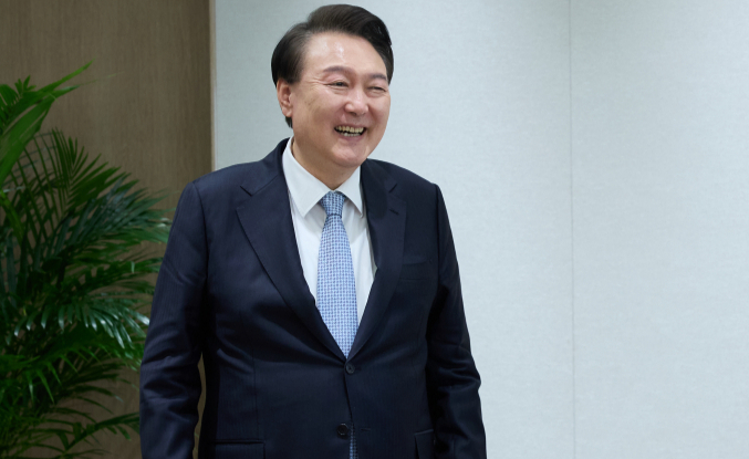 헌법재판소 탄핵심판 결정을 기다리고 있는 윤석열 대통령 건강은 별 이상이 없는 것으로 알려졌다. 사진은 기사의 이해를 돕기 위한 윤석열 대통령 모습. /사진=뉴시스