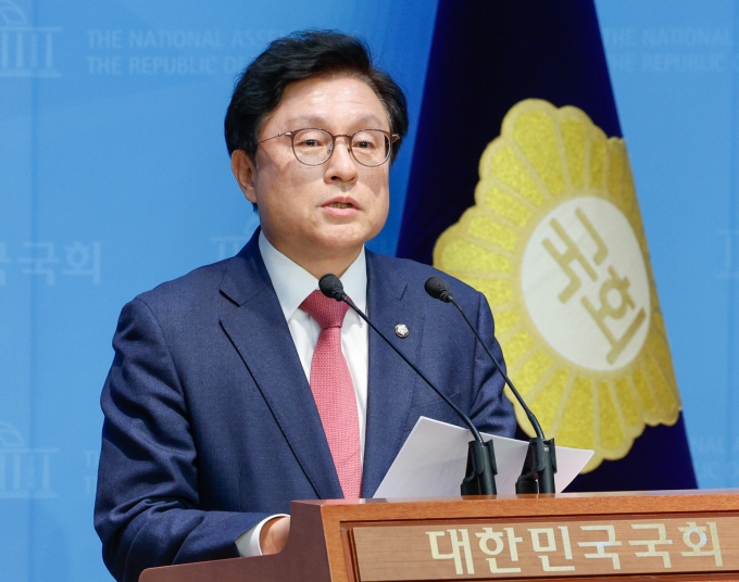국민의힘 경북도당위원장인 박형수 원내수석부대표가 31일 서울 여의도 국회 소통관에서 경북지역 산불 피해 대책 관련 기자회견을 하고 있다./사진제공=뉴스1