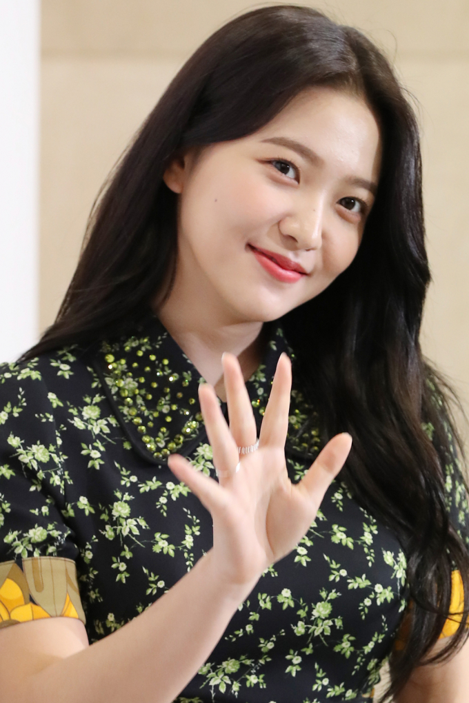  걸그룹 레드벨벳 멤버 웬디·예리가 SM엔터테인먼트와의 전속계약이 종료됐지만 레드벨벳 활동은 함께 한다. 사진은 지난 2019년 4월11일 예리가 서울 중구 롯데백화점에서 열린 행사에 참석한 모습. /사진=머니투데이