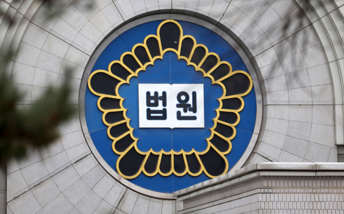 술 마시고 말다툼 끝에 동료에게 흉기를 휘두른 외국인 근로자가 2심에서도 무죄를 선고 받았다. 사진은 지난 1월31일 서울법원종합청사 풍경. /사진=뉴스1