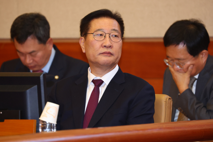 헌법재판소는 10일 오후 2시 서울 종로구 헌재 대심판정에서 박 장관 탄핵심판에 대한 선고기일을 열고 재판관 전원일치로 이를 기각했다. 사진은 지난달 18일 서울 종로구 헌법재판소에서 열린 탄핵심판 1회 변론에 출석한 박성재 법무부 장관. /사진=뉴스1