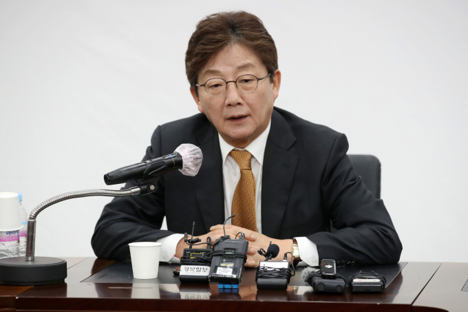 유승민 국민의힘 전 의원이 국민의힘 대선 후보 선출 방식에 강한 불만을 드러냈다. 사진은 11일 대구 수성구 국민의힘 대구시당에서 열린 기자간담회를 진행 중인 유승민 전 국민의힘 의원의 모습. /사진=뉴스1