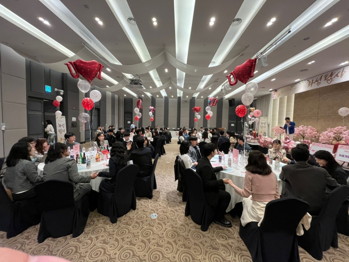화성특례시가 지난 19일 푸르미르 호텔에서 미혼남녀 만남행사 화성탐사를 진행하고 있다. / 사진제공=화성특례시
