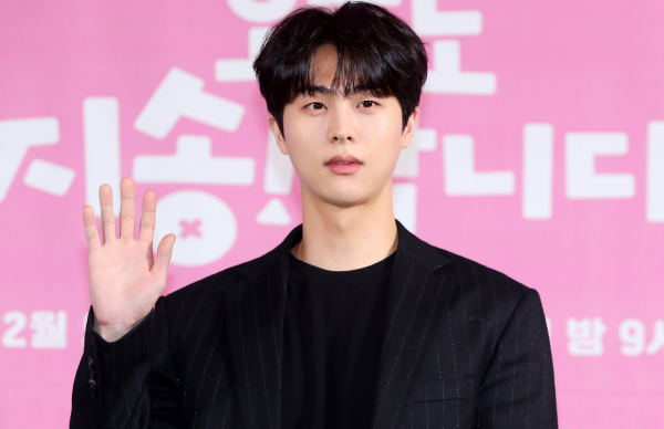 배우 김무준이 일본 톱스타 나가노메이와 양다리설에 휩싸인 가운데 직접 입장을 밝혔다. 사진은 배우 김무준이 KBS Joy 드라마 '오늘도 지송합니다' 제작발표회에 참석한 모습. /사진=뉴시스