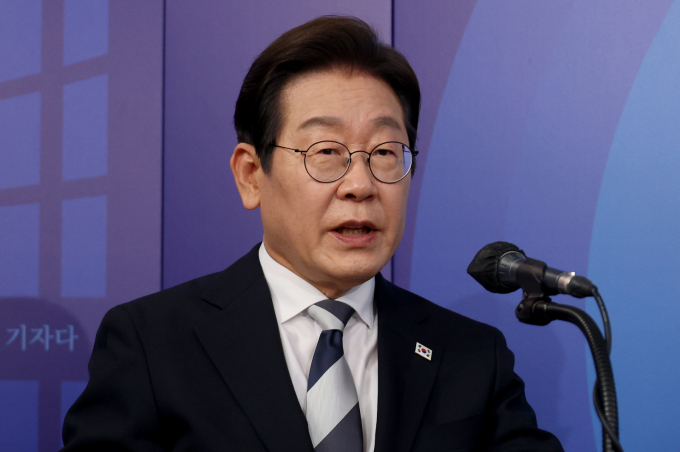 더불어민주당 제21대 대통령선거 경선에 나선 이재명 예비후보가 23일 오후 서울 여의도 오마이TV 스튜디오에서 열린 오마이TV 초청 토론회에서 모두발언을 하고 있다. / 사진=국회사진취재단