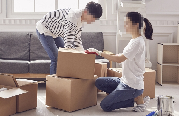 용달차로 짐을 옮겨야 하는 아르바이트를 구한 누리꾼이 사례금으로 8000원을 제안해 뭇매를 맞고 있다. 사진은 기사와 직접적인 관련 없는 삽화. /삽화=이미지투데이