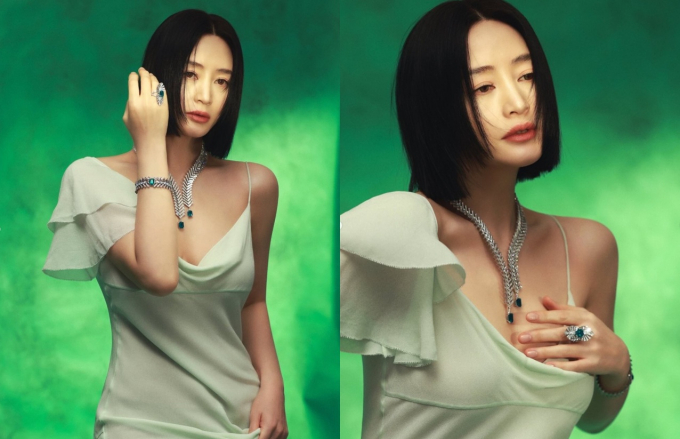 배우 김혜수가 섹시미를 드러냈다. /사진=김혜수 인스타그램