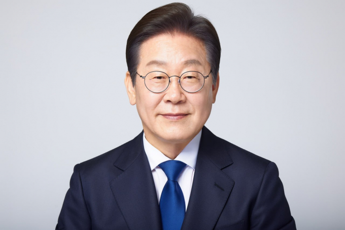 더불어민주당 대통령 후보로 공식 선출된 이재명 후보는 수락 연설을 통해 정권 탈환과 민주주의 회복, 국민통합을 이루겠다고 다짐했다. 사진은 이재명 더불어민주당 대선후보의 프로필 사진. /사진=더불어민주당 제공