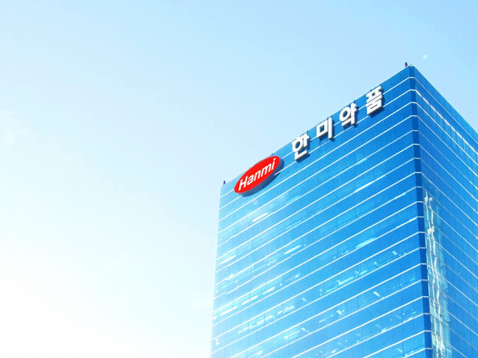 한미약품은 올해 1분기 매출 3909억원, 영업이익 590억원을 기록했다. 사진은 한미약품 사옥 전경. /사진=한미약품 