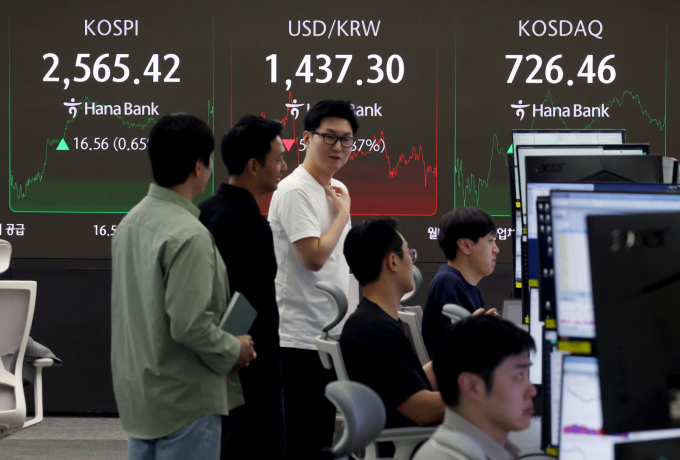 사진은 지난 29일 서울 중구 하나은행 딜링룸. /사진=뉴시스