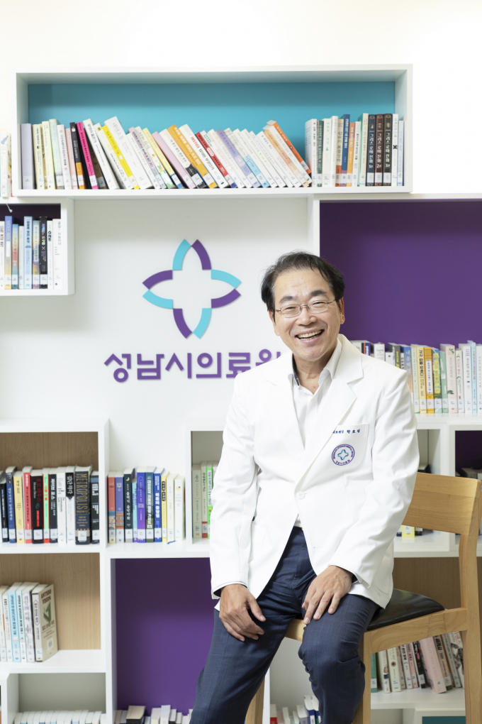 성남시의료원 한호성 원장. / 사진제공=성남시의료원 