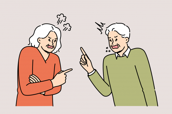 남편과 실버타운에 동반 입주한 한 70대 여성이 황혼 이혼을 고민하고 있다. /사진=이미지투데이