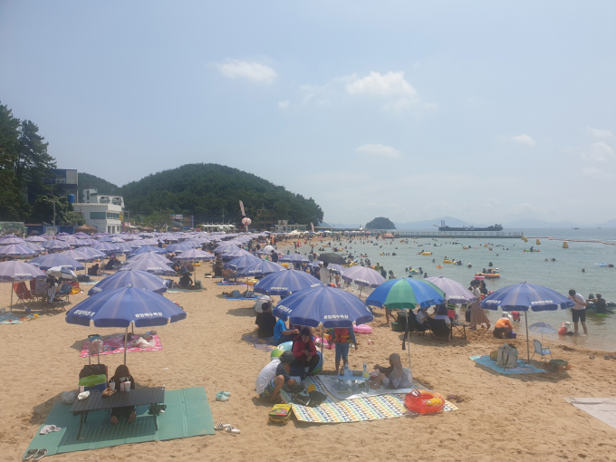 광암해수욕장 전경./사진=창원시