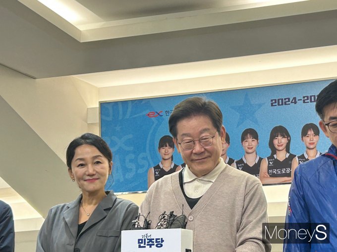  이재명 더불어민주당 대선 후보가 자신의 공직선거법 위반 사건을 둘러싼 대법원의 파기환송 판결과 관련해 전국법관대표회의가 오는 26일 소집된 것을 두고 "문제를 해결해가는 과정 중 일부"라고 평가했다. 사진은 /사진=김성아 기자