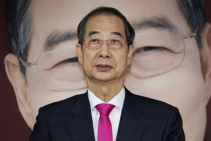 국민의힘 대선후보로 등록했던 한덕수 전 국무총리가 11일 오전 서울 여의도 캠프 사무실에서 기자회견을 열고 국민의힘 대통령 후보 변경을 위한 당원 투표가 부결된 것과 관련해 승복한다는 입장을 전했다. /사진=뉴스1