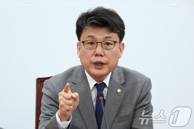 진성준 더불어민주당 중앙선대위 정책본부장. 2025.3.18/뉴스1 ⓒ News1 이광호 기자