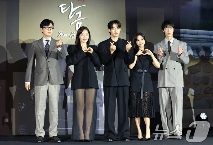 배우 박병은(왼쪽부터)