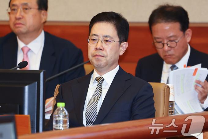 손준성 대구고검 차장(검사장)가 13일 서울 종로구 헌법재판소에서 열린 고발사주 의혹 탄핵심판 첫 정식 변론기일에 출석해 있다. (공동취재) 2025.5.13/뉴스1 ⓒ News1 김명섭 기자