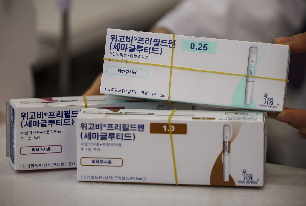 음식 전문 기자 앨리사 플레이저의 위고비 처방 경험담이 전해졌다. 사진은 2024년 10월17일 서울 강남구의 한 약국에 덴마크 제약사 노보노디스크가 개발한 비만치료제 ‘위고비’가 놓여 있는 모습. /사진=뉴시스
