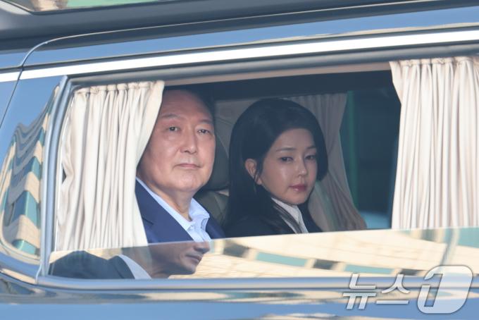 윤석열 전 대통령과 김건희 여사. (공동취재) 2025.4.11/뉴스1 ⓒ News1 김성진 기자