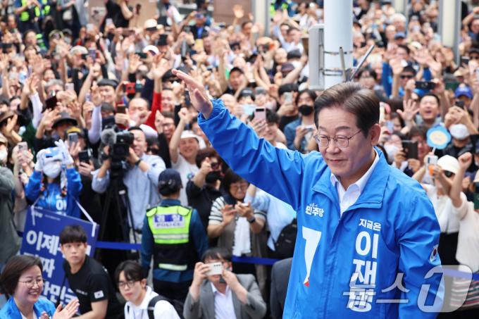 [뉴스1 PICK]이틀째 영남에 공 들이는 이재명…'산토끼 공략'