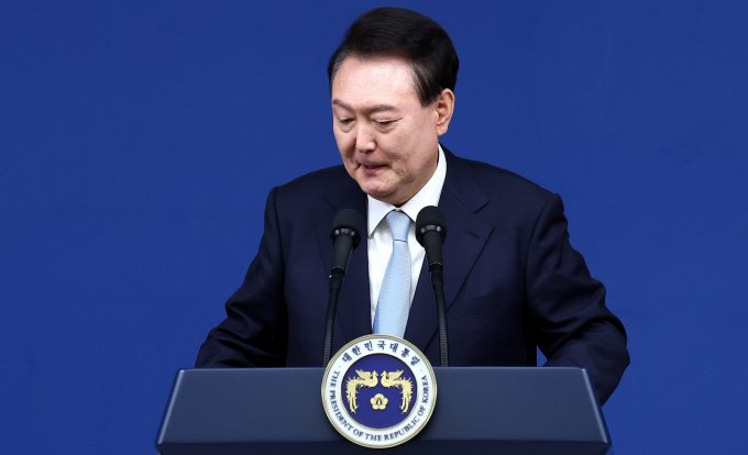윤석열 전 대통령이 국민의힘 탈당을 선언했다.사진은 윤석열 대통령이 지난 2024년 8월29일 서울 용산 대통령실청사 브리핑룸에서 국정브리핑 및 기자회견을 마치고 퇴장하는 모습. /사진=뉴스1