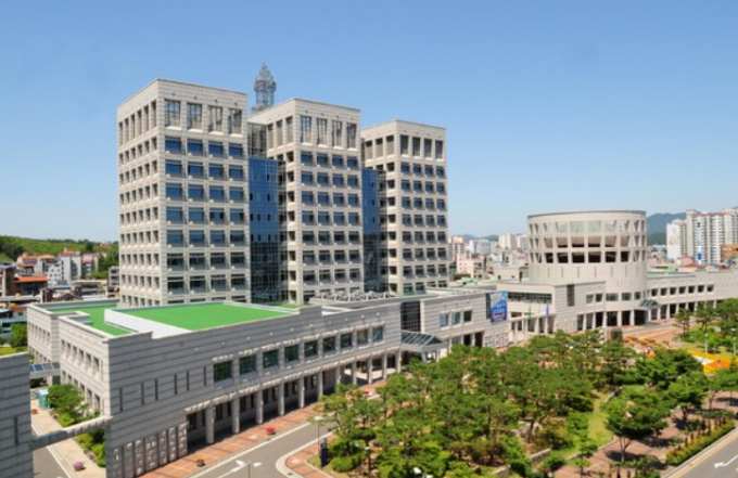 진주시가 세계인증 전문기업과 손잡고 우주항공산업 글로벌 경쟁력 강화에 나섰다./사진=진주시