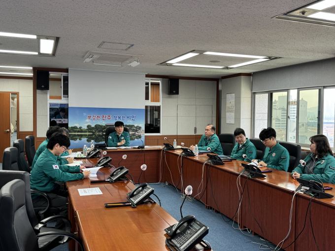 진주시가 '2025년 산사태 예방 종합대책'을 수립하고 10월 15일까지 상황실을 운영키로 했다./사진=진주시