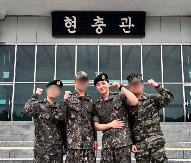 사진=고우림 인스타그램 갈무리