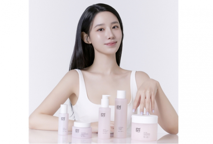 픽셀퓨어 시즌1 앰버서더는 배우 신지원(조현)이 발탁됐는데 투명하고 건강한 피부 이미지로 픽셀퓨어의 브랜드 메시지를 전달하기에 적격하다는 평가다. 사진은 배우 신지원(조현)의 모습. /사진=고스트스튜디오