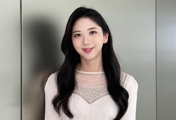 기상캐스터 오요안나 직장 내 괴롭힘 의혹에 거명된 기상캐스터 3명이 MBC와 재계약했다. 사진은 고인이 된 MBC 기상캐스터 오요안나 생전 모습. /사진=오요안나 인스타그램 캡처