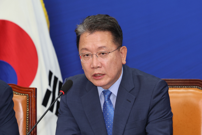 강민구 더불어민주당 최고위원이 지난해 4월19일 오전 서울 여의도 국회에서 열린 최고위원회의에서 발언하고 있다./사진제공=뉴시스
