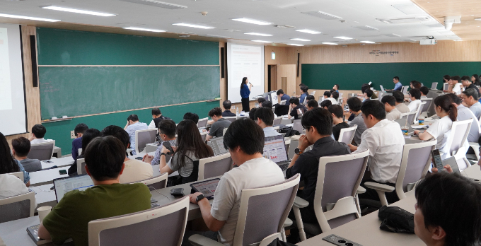 한국핀테크산업협회는 서울 여의도 국제금융오피스 17층 대형강의실에서 'IT감사 가이드라인을 비롯한 핀테크 정보보안 관련 법제도적 이슈와 PCI DSS 인증'을 주제로 정보보안담당자협의회 세미나를 개최했다고 22일 밝혔다./사진=핀산협