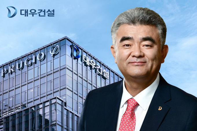 정원주 대우건설 회장이 인도네시아 자카르타 대통령궁에서 프라보워 수비안토 대통령과 만나 현지 진출을 위한 실질적인 협력체계를 구성했다. 사진은 대우건설 사옥과 정원주 회장(오른쪽). /사진=대우건설
