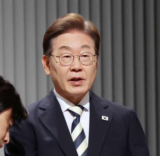 이재명 더불어민주당 대선 후보와 이준석 개혁신당 대선 후보가 서로 날을 세웠다. 사진은 23일 대선 후보자 토론에 참석한 이재명 후보. /사진=뉴시스(국회사진기자단)