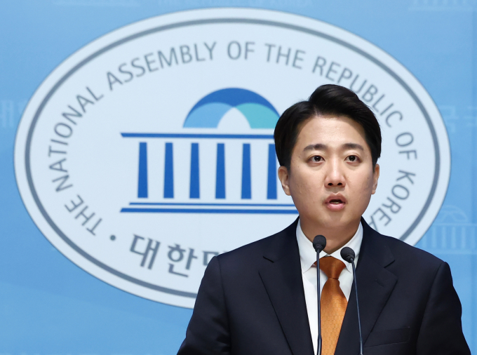 이준석 개혁신당 대통령 후보가 22일 서울 여의도 국회 소통관에서 김문수 국민의힘 후보와의 단일화 관련 긴급 기자회견을 하고 있다. /사진=뉴스1