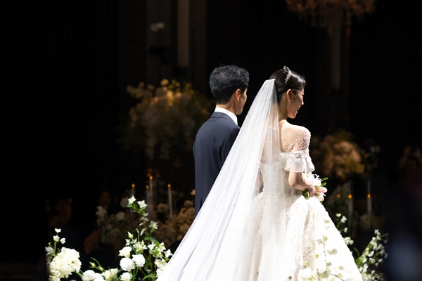 전 남자친구의 결혼식에 간다며 메이크업을 부탁한 지인 때문에 당황스럽다는 여성의 사연이 화제다. 사진은 기사의 이해를 돕기 위한 자료 사진. /사진=이미지투데이