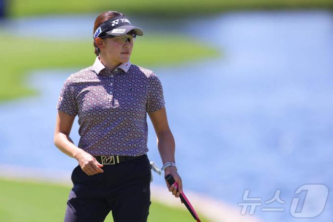 LPGA투어 첫 우승을 차지한 이와이 치사토(일본). ⓒ AFP=뉴스1