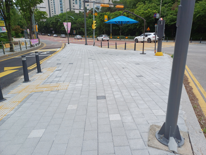 용인특례시 수지구 내 주요 도로 보행 환경 개선 사진. /사진제공=용인특례시