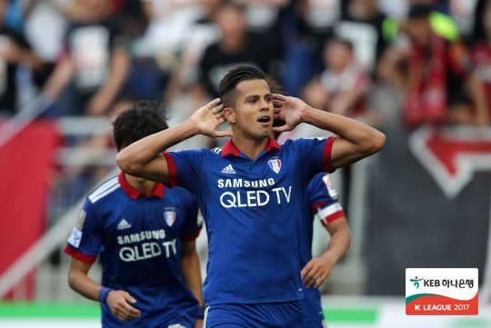 대구FC 소속으로 K리그2 득점왕에 올랐고 수원삼성으로 이적해 K리그1 득점왕도 차지했던 조나탄. (한국프로축구연맹 제공)