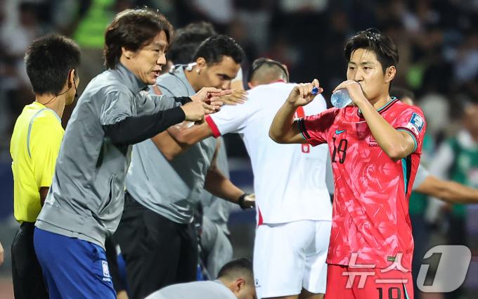 홍명보 대한민국 축구대표팀 감독과 이강인./뉴스1 ⓒ News1 김도우 기자