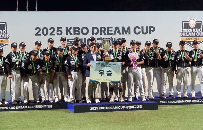 독립야구단 연천 미라클이 지난 23일 개막한 '2025 KBO 드림컵 독립야구대회'에서 우승을 차지했다. /사진제공=연천미라클 