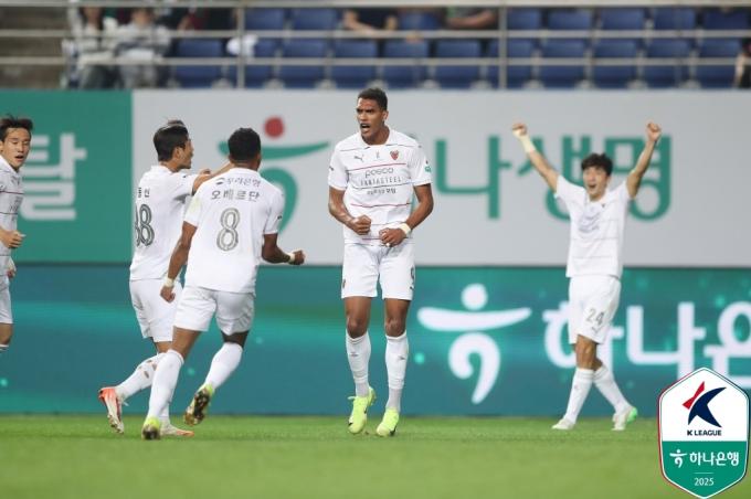 시즌 1호골을 터뜨린 포항 스틸러스의 조르지. (한국프로축구연맹 제공)