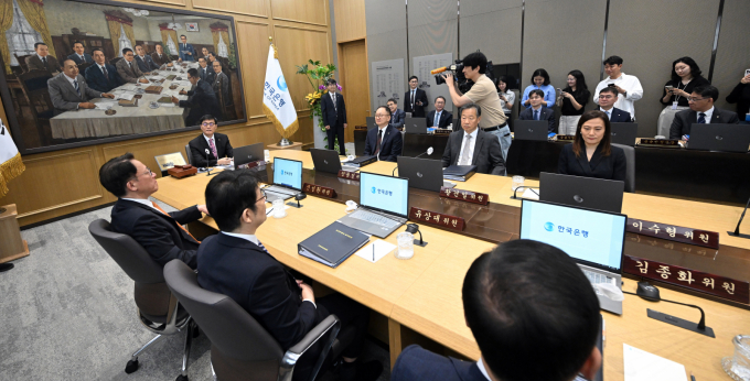 이창용 한국은행 총재가 29일 서울 중구 한국은행에서 금융통화위원회를 주재하고 있다./사진=사진공동취재단 